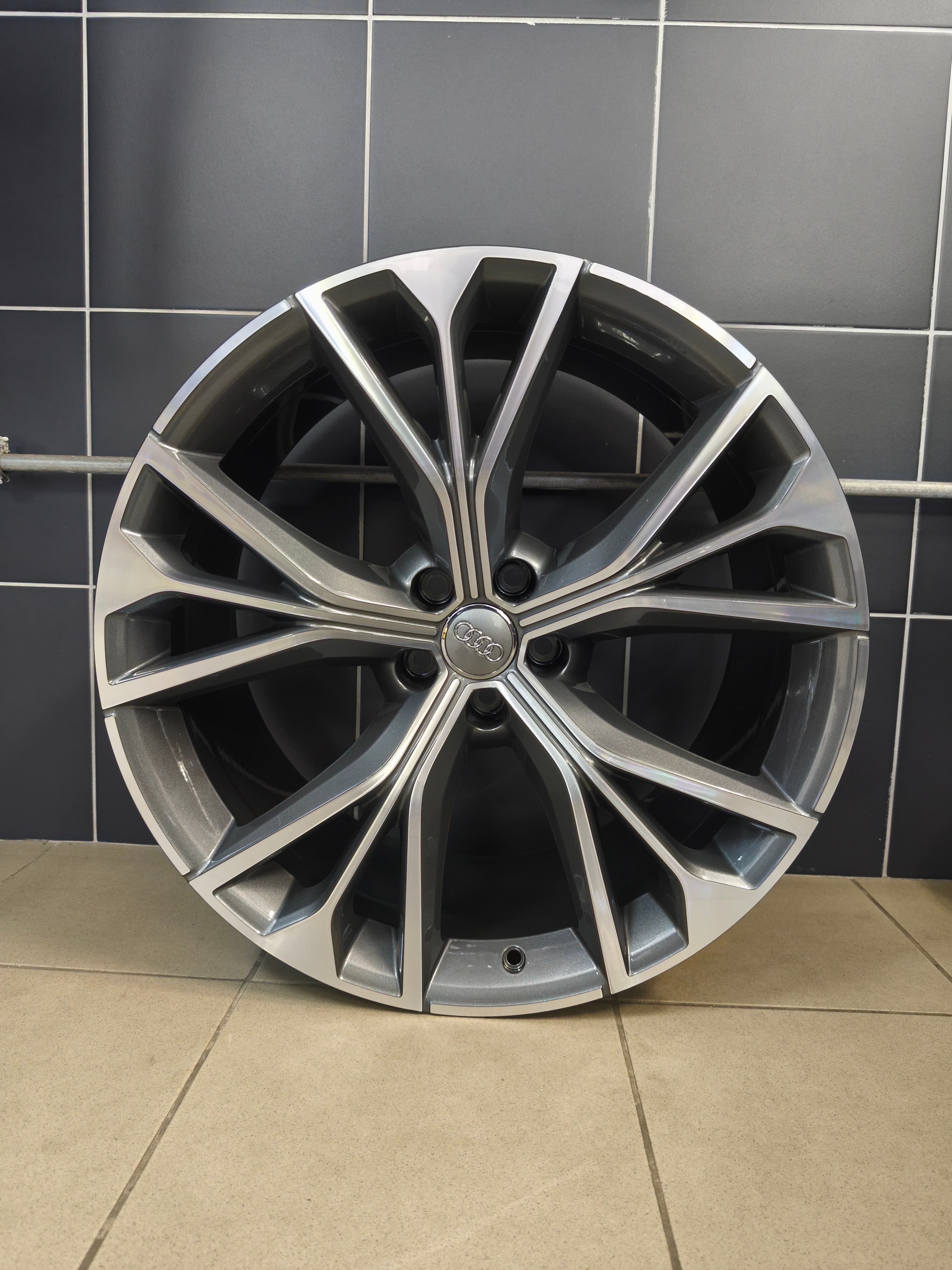 Audi gyári R21