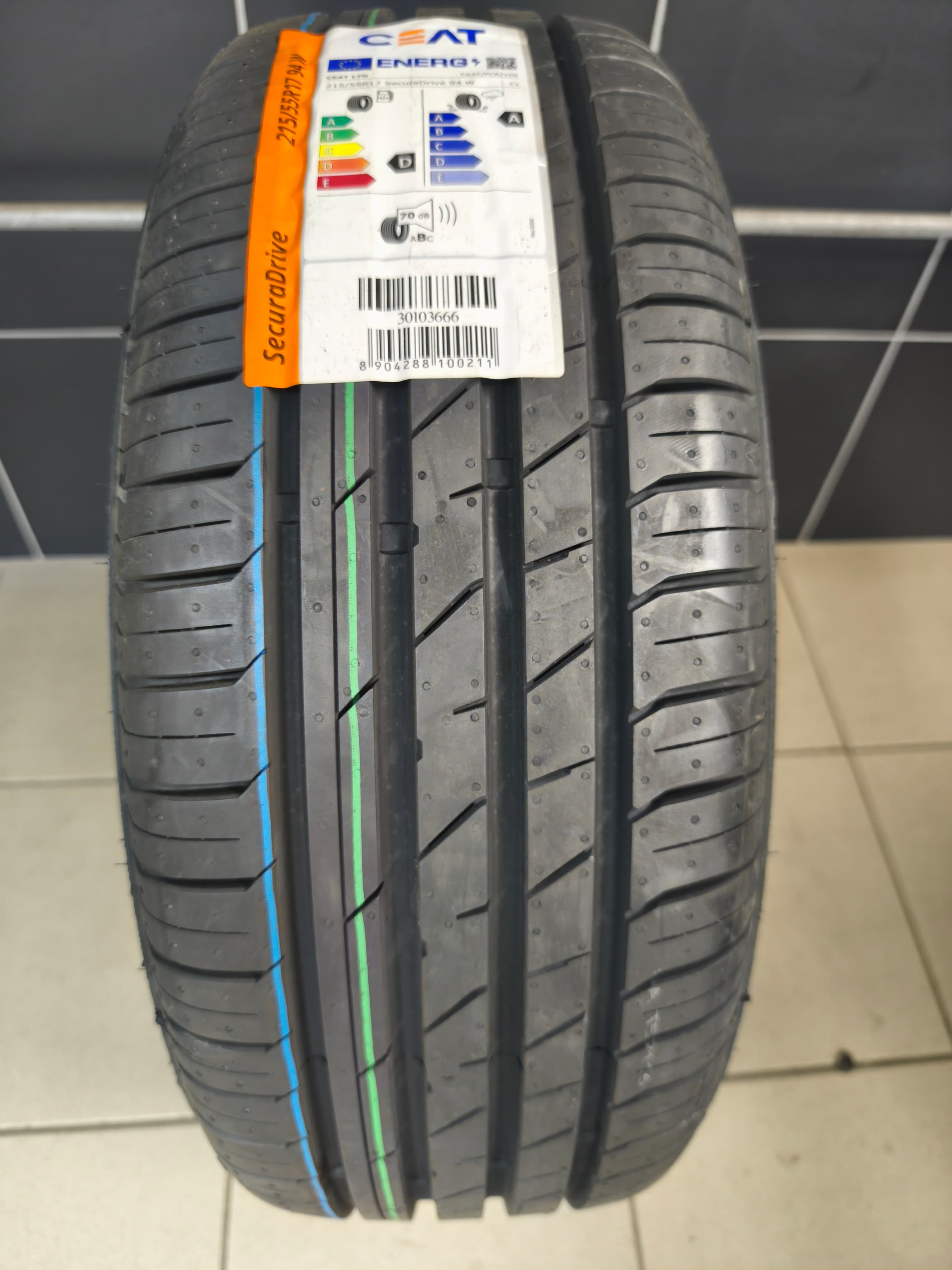 Ceat 215/55 R17