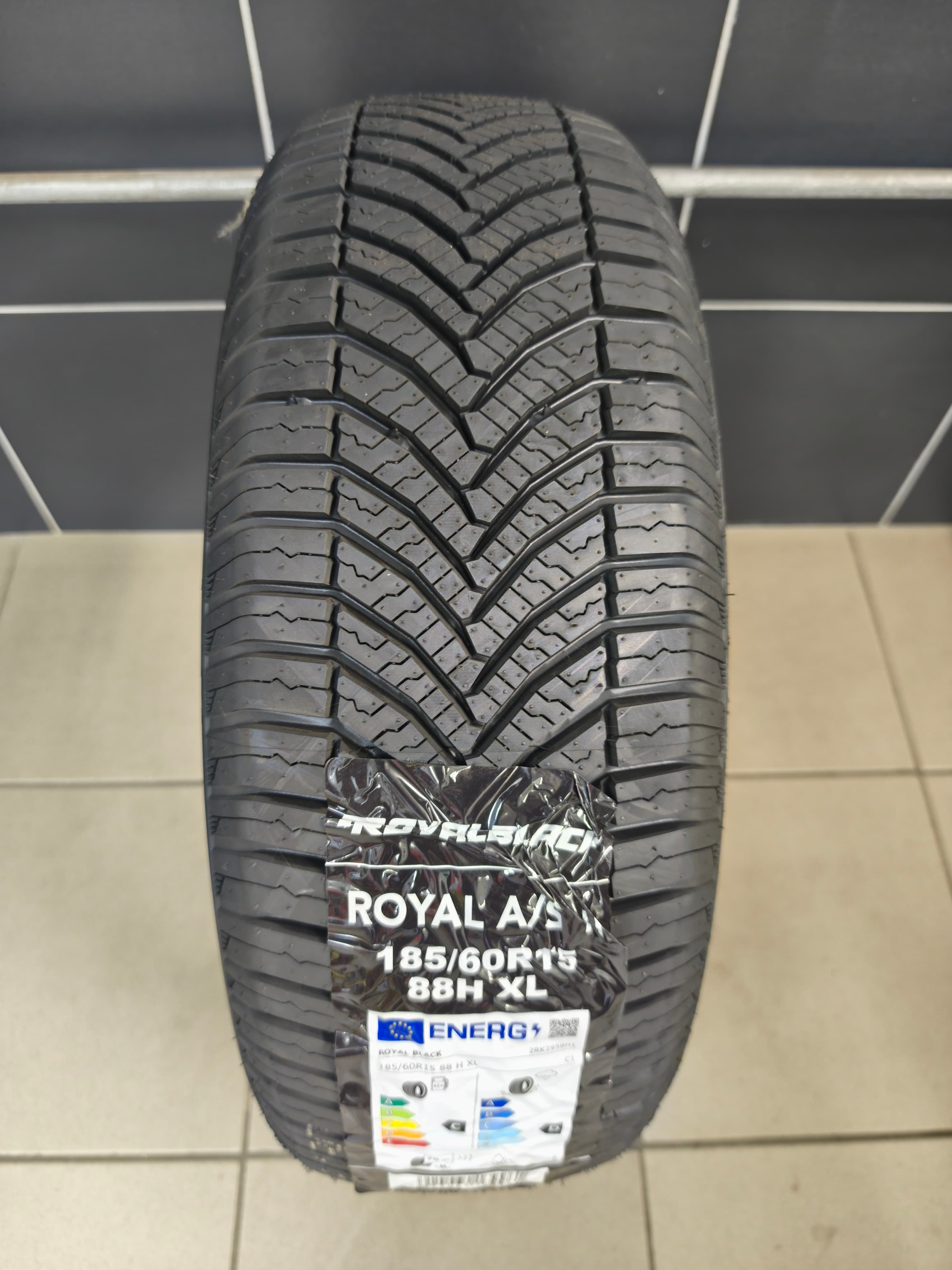 Royal Black 185/60 R15