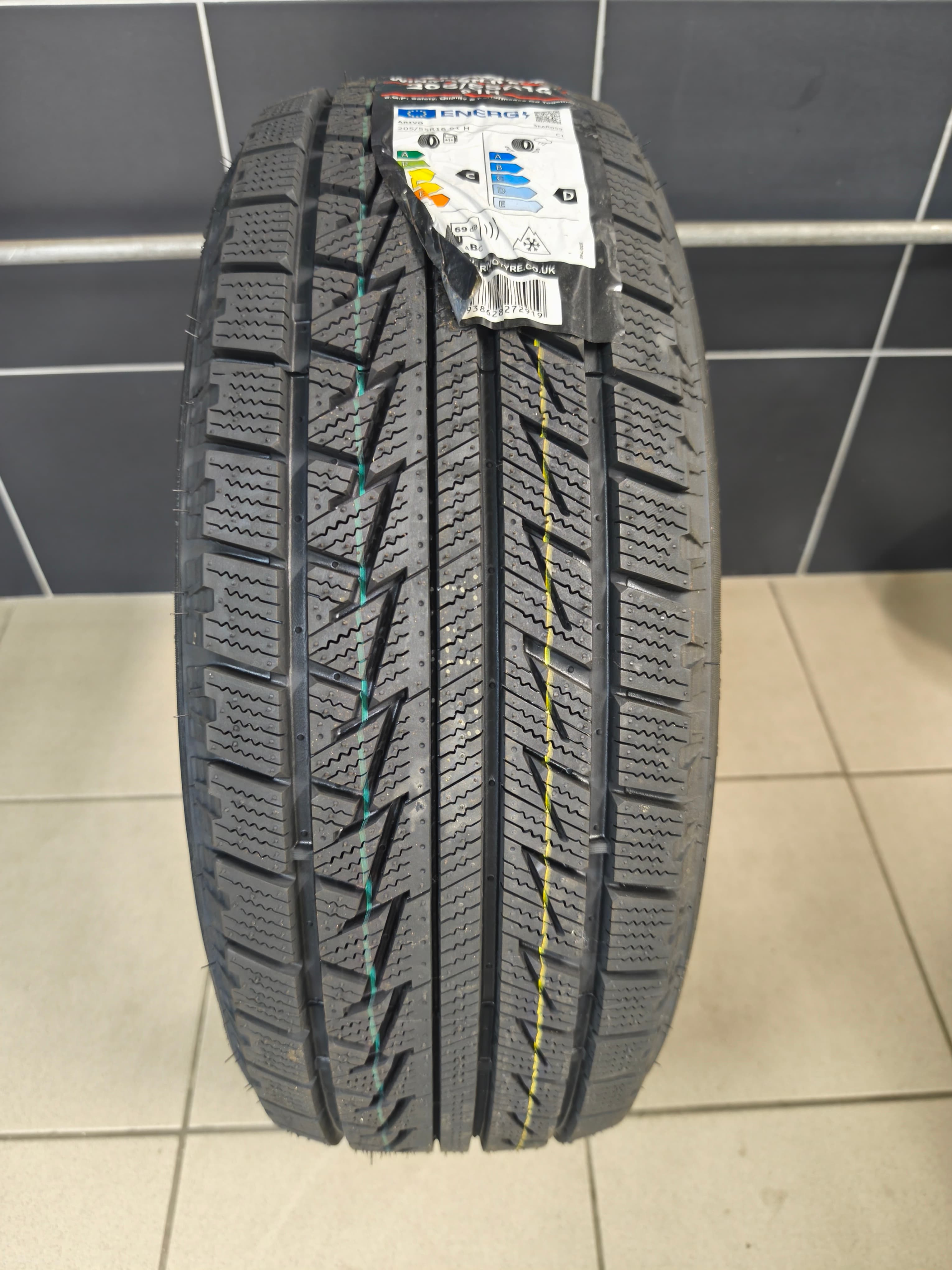 Arivo 205/55 R16