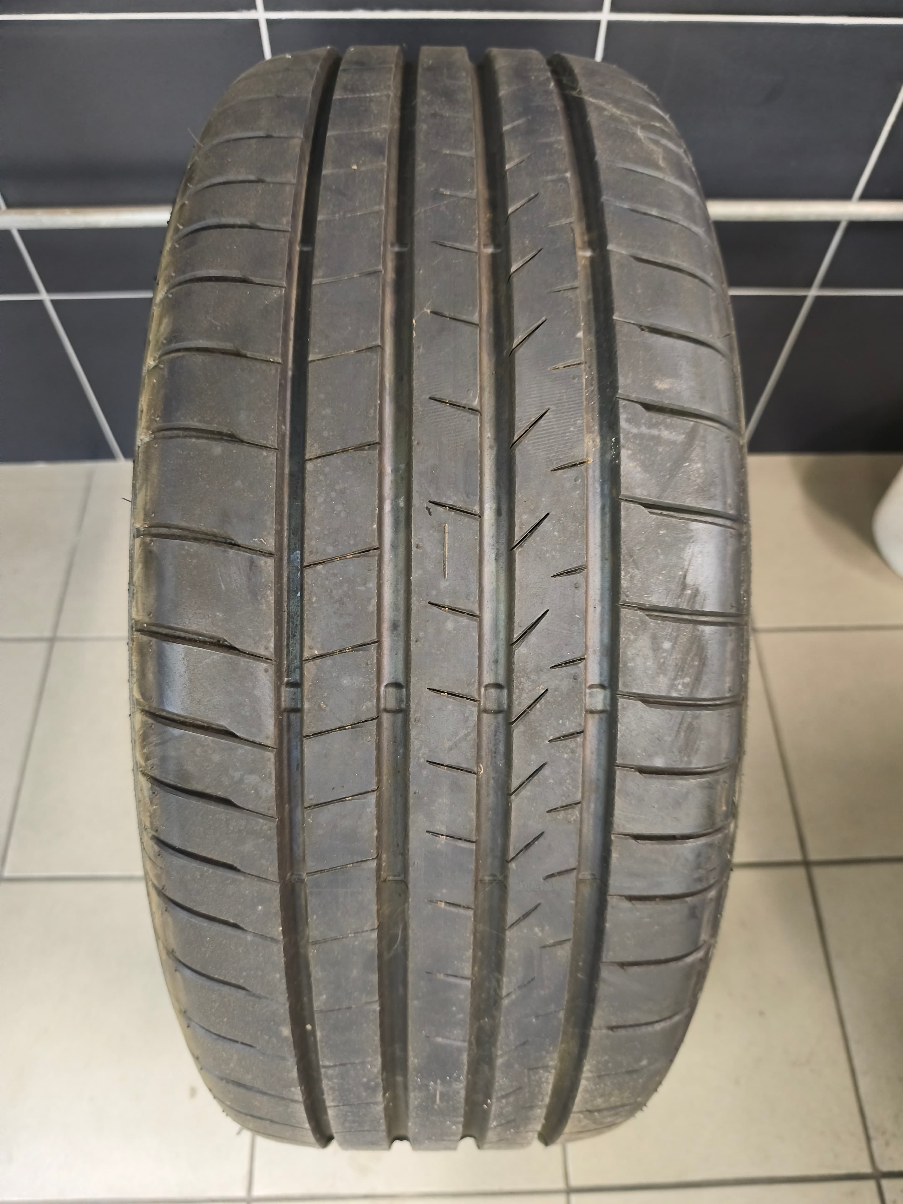 Bridgestone 255/55 R19