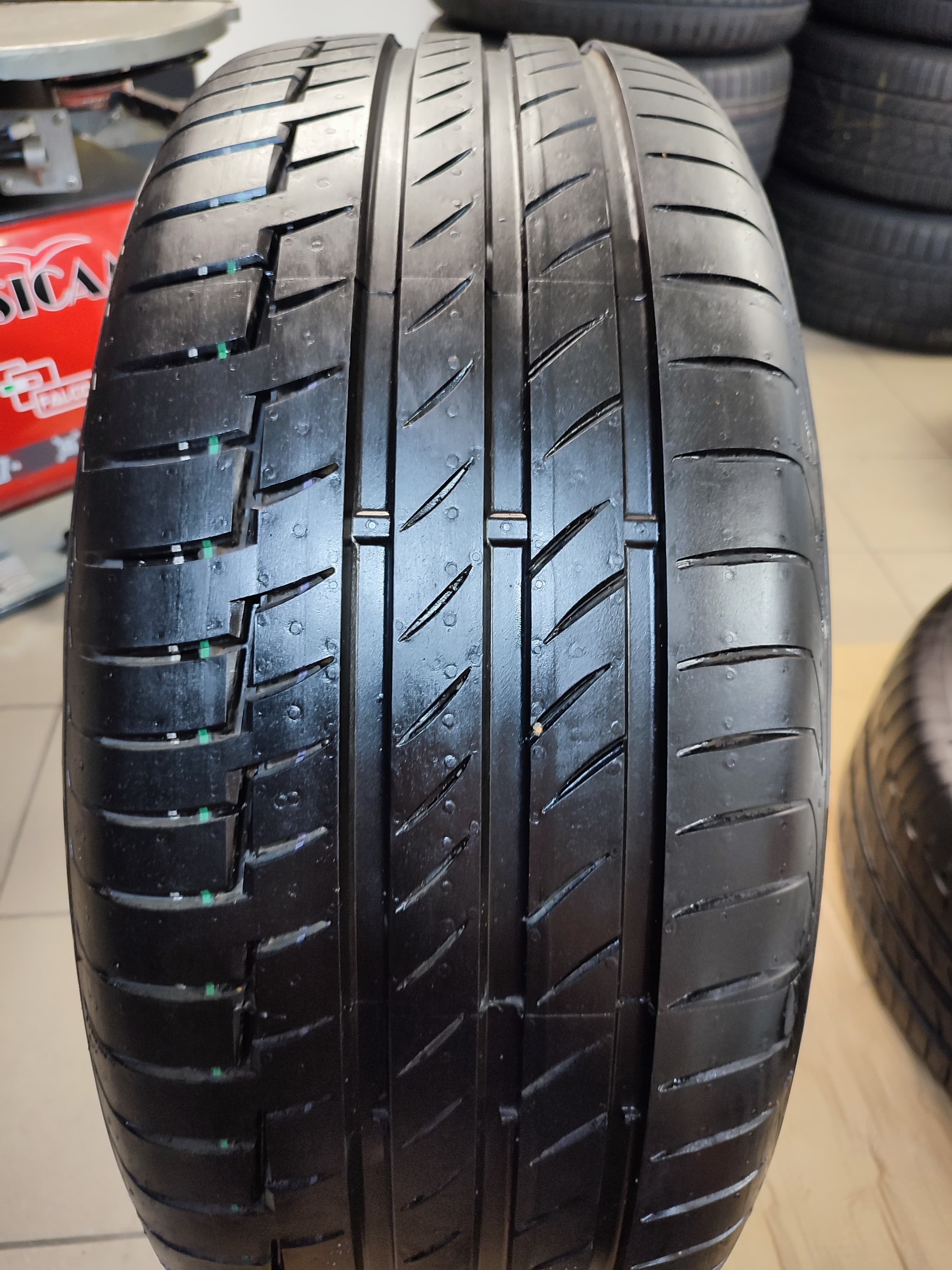 Continental 275/50 R20