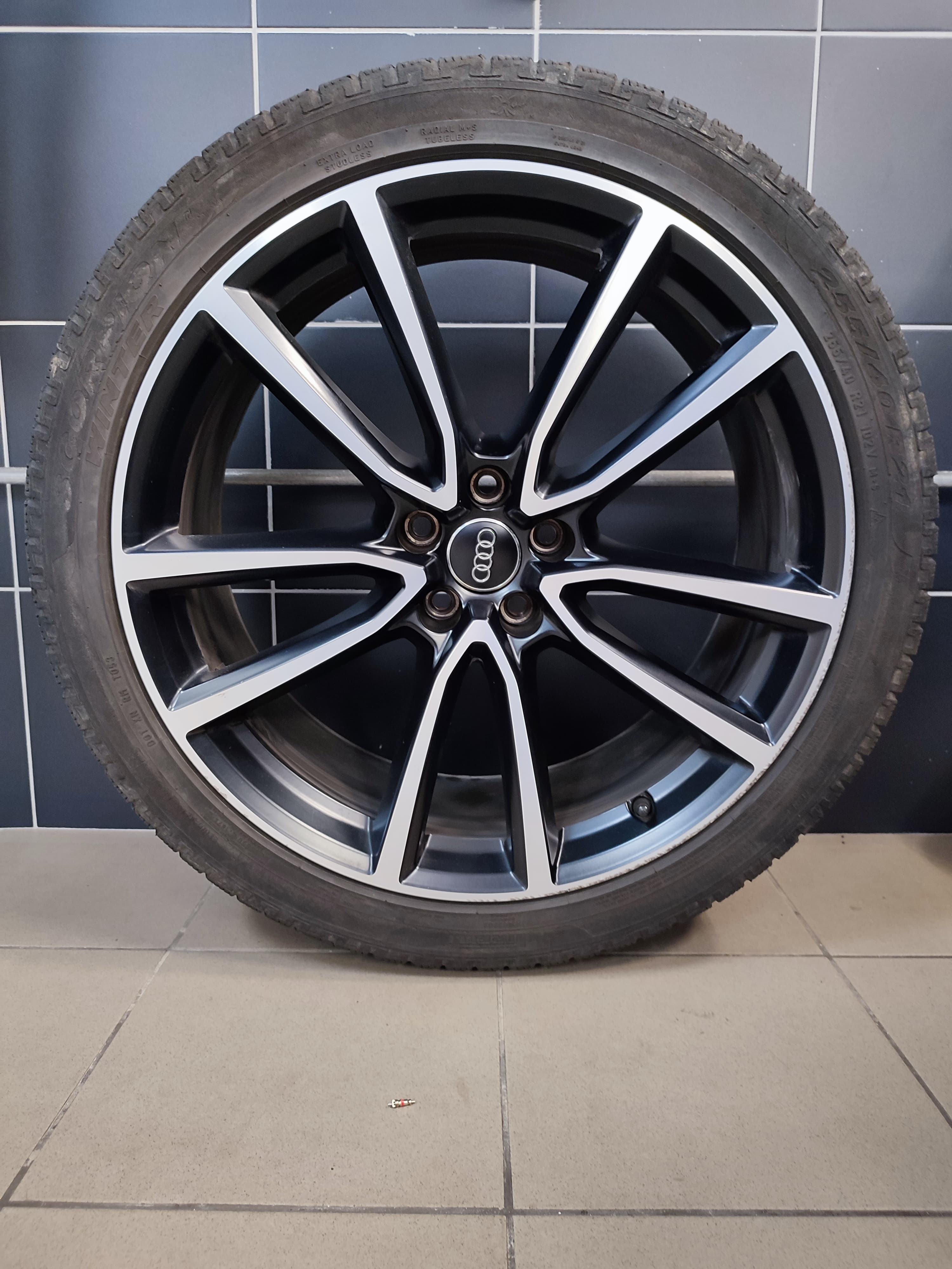 Audi gyári R21