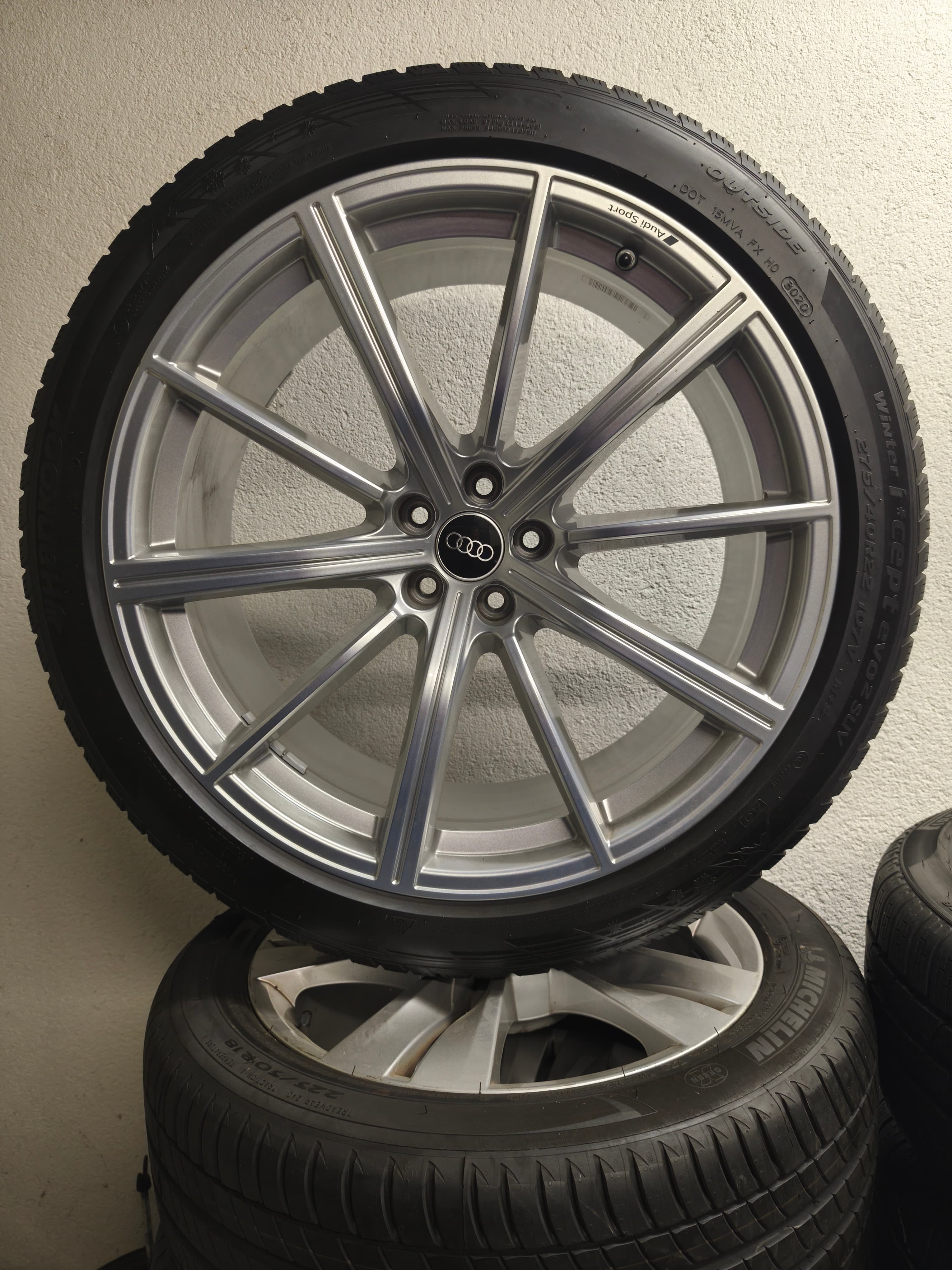 Audi gyári R22