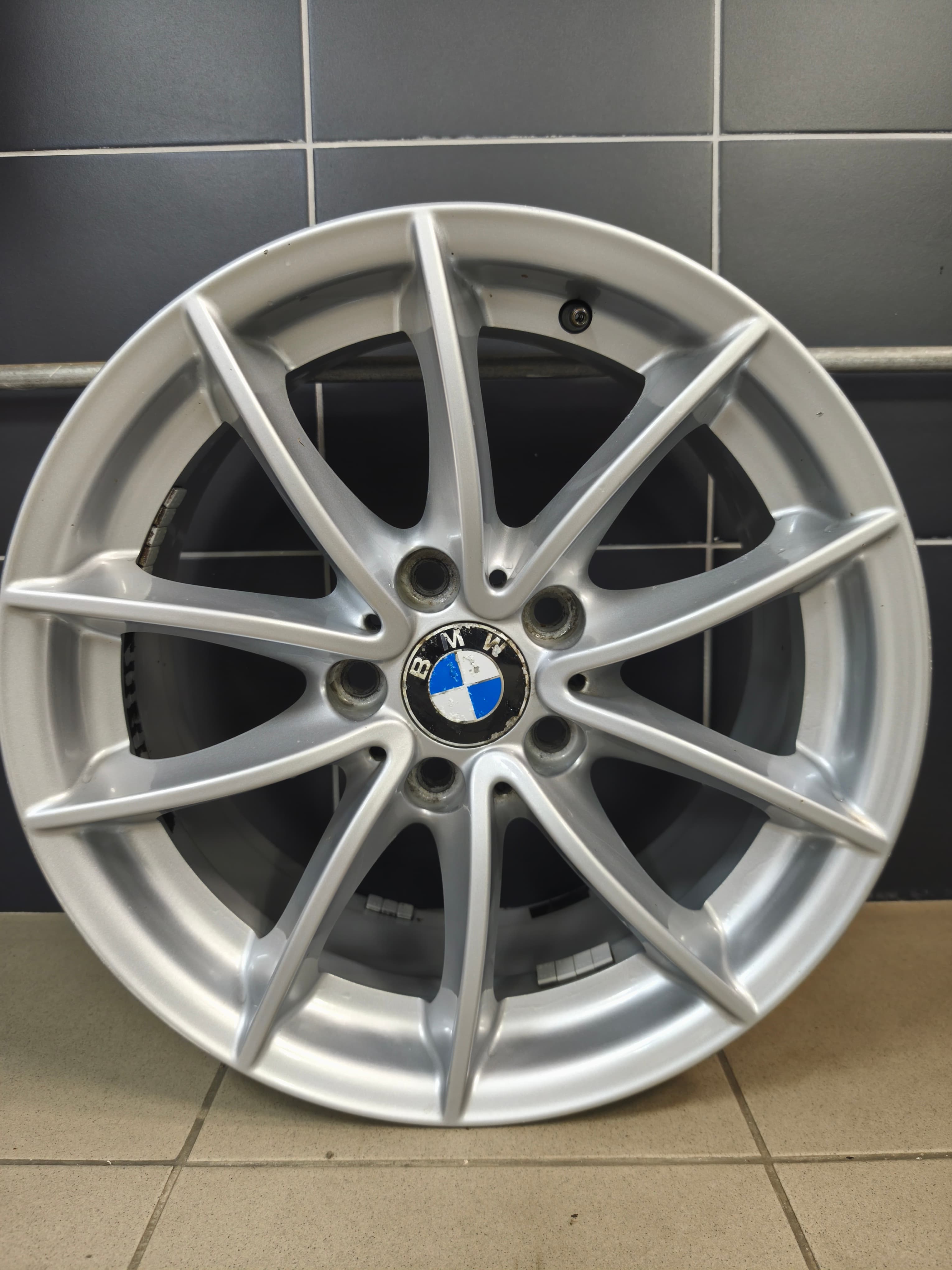 BMW gyári R17