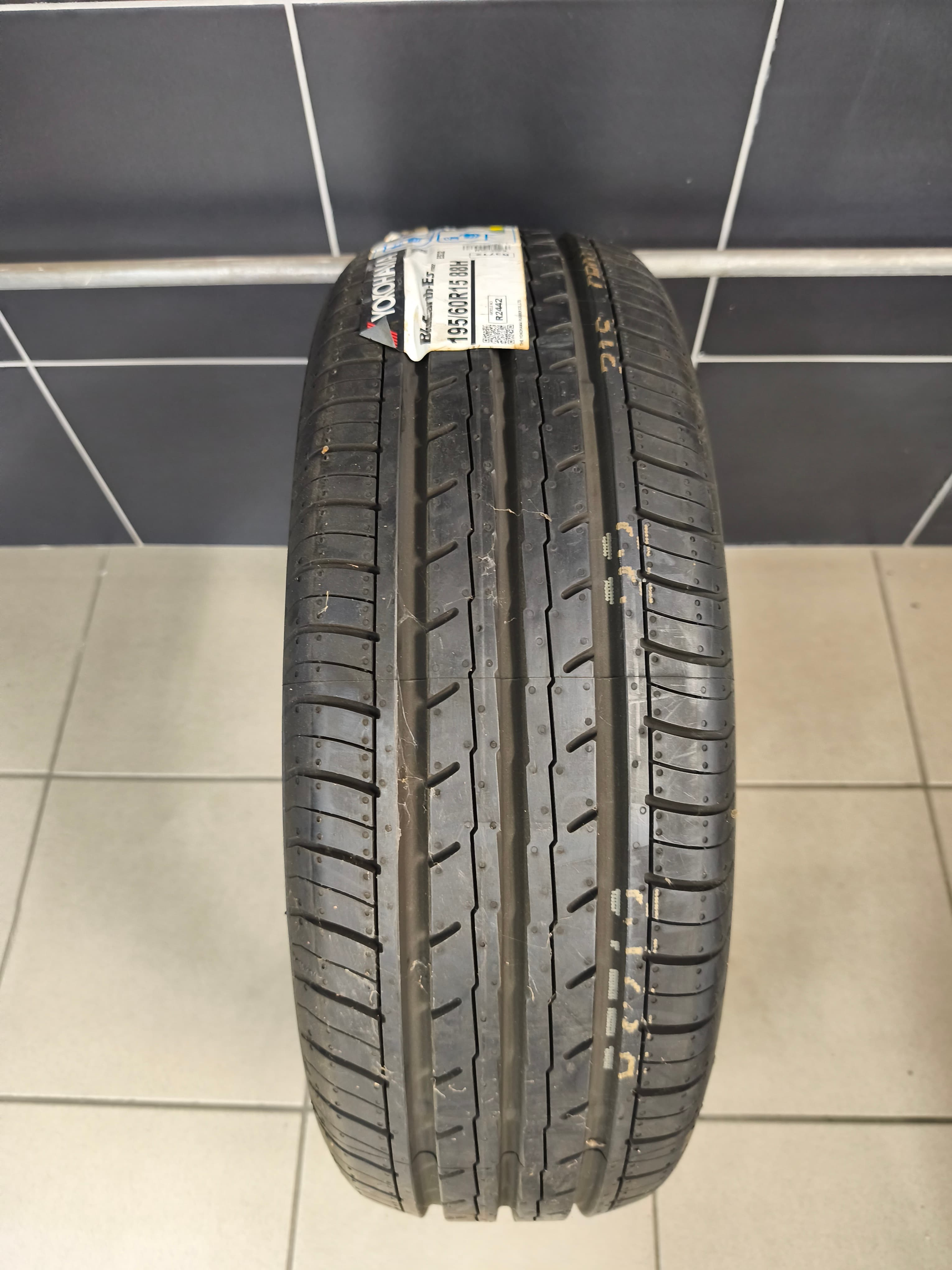 Yokohama 195/60 R15