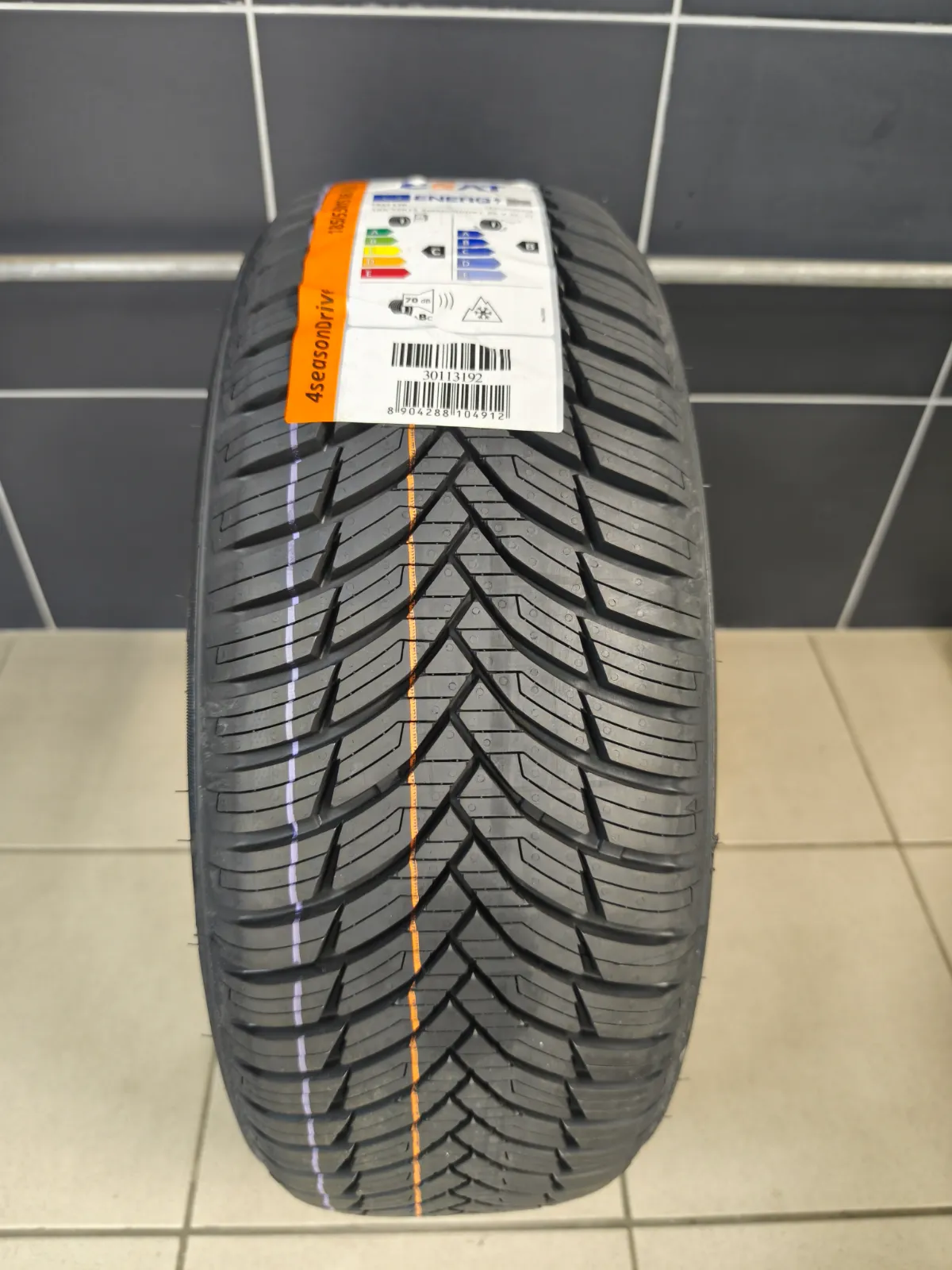 Ceat 185/55 R15