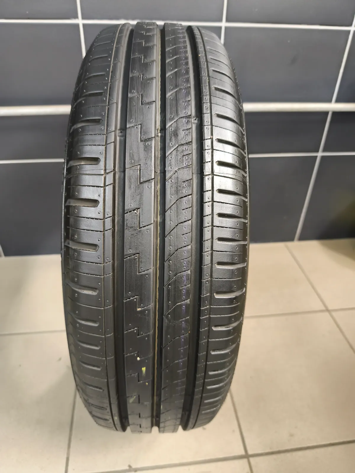 Giti 185/70 R14