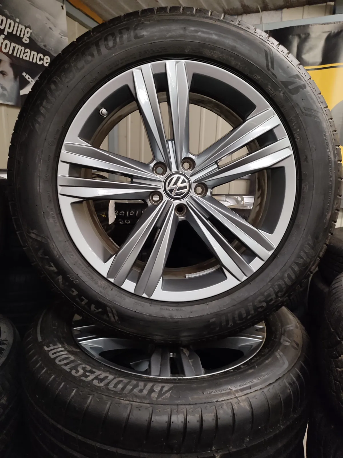 Volkswagen Touareg gyári R19